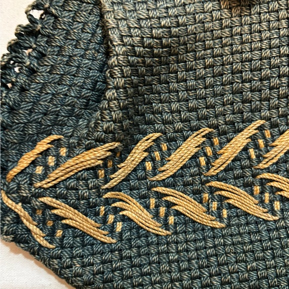 Vintage 1940s Woven Blue and Tan Purse - Picture 5 of 7